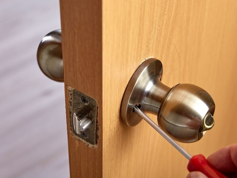 porta-che-cigola-fabbro-firenze-il-migliore